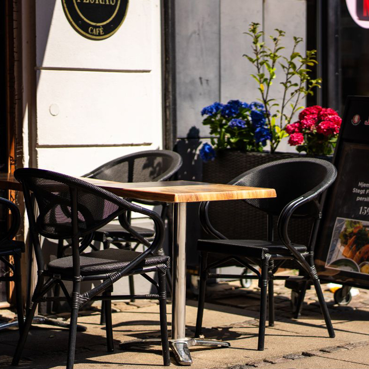 Paris 2 - Cafe chair with armrests