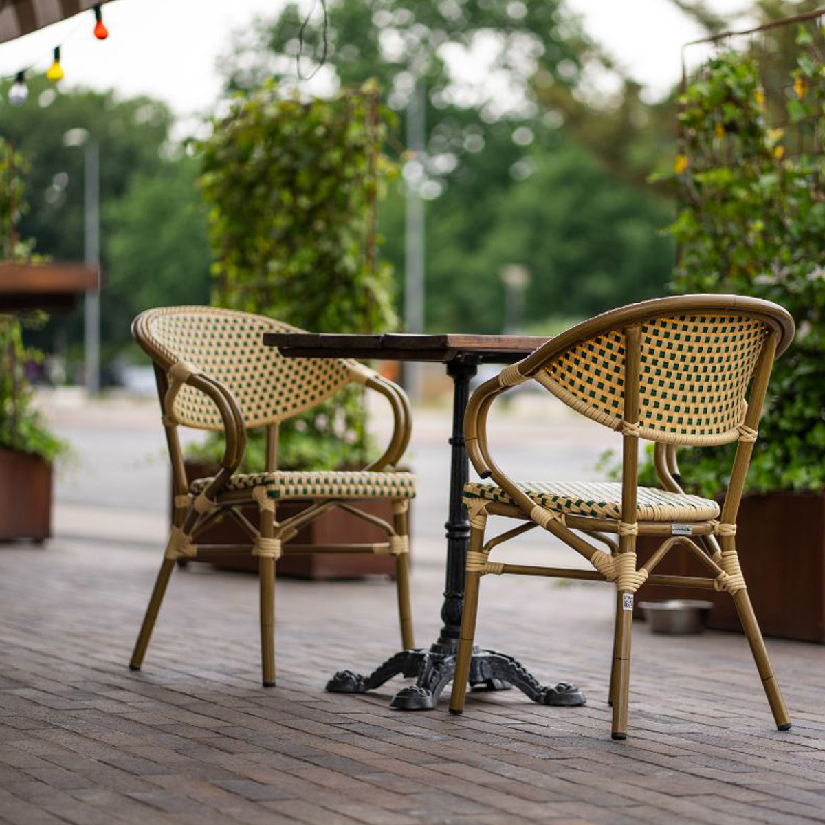 Paris - Cafe chair with armrests - Woven