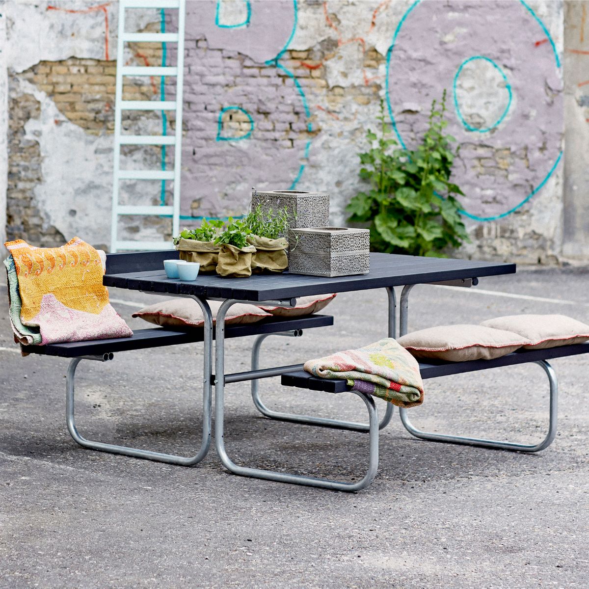 Classic Table/Bench Set