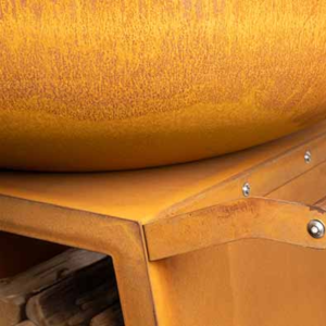 Normad. White Fire fire pit with wheels