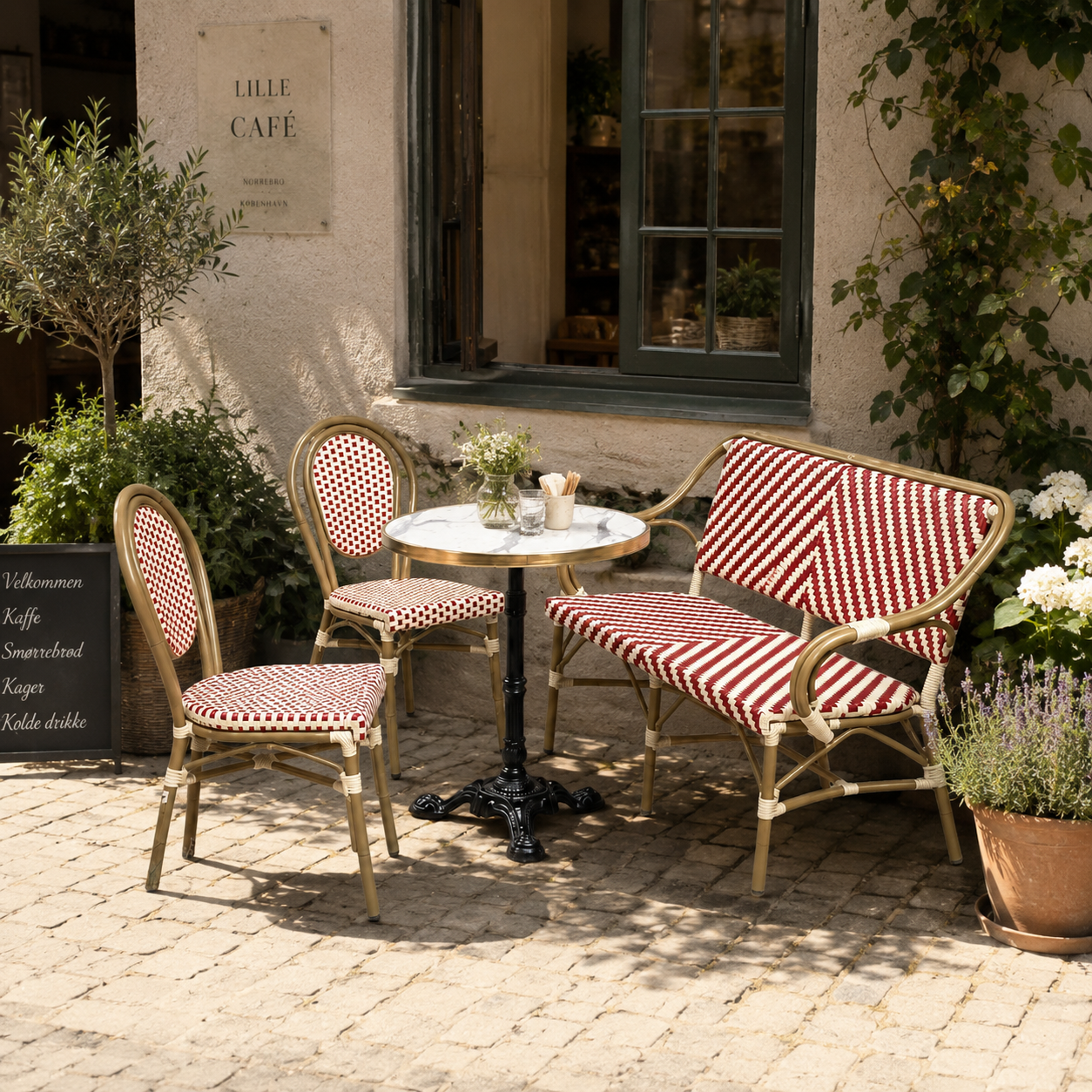 Cafe bundlepack Paris with bench and 2 chairs red-beige