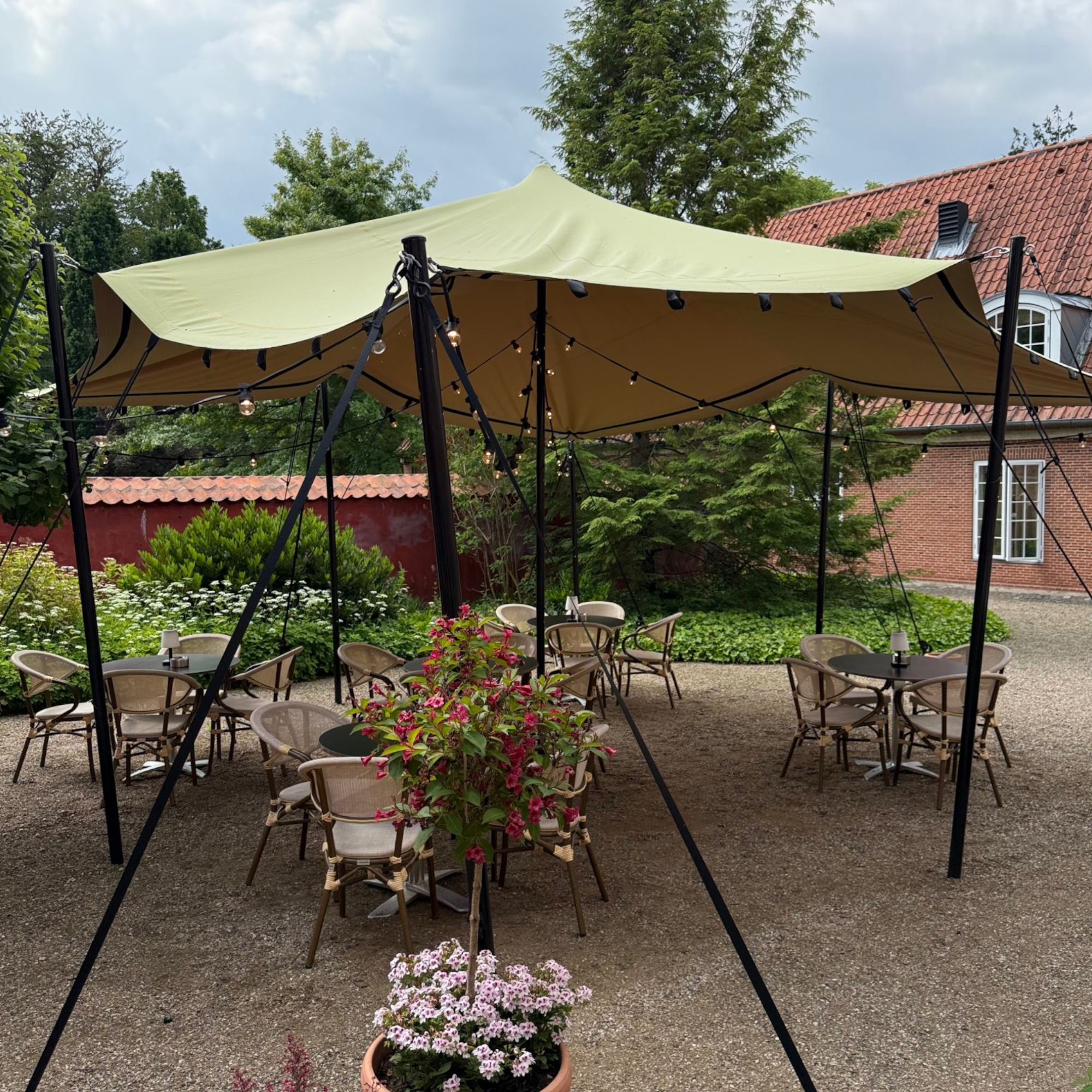 Stretch tent 6x6m - SAND - Complete