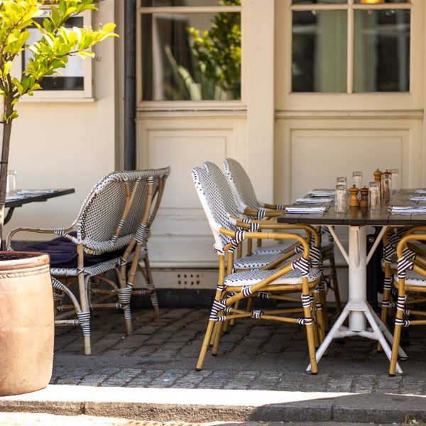 Magda - Café chair with armrests - Woven