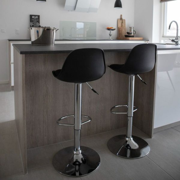 Alma bar stool with seat height 60cm